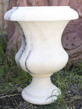 Mramorová váza bílá